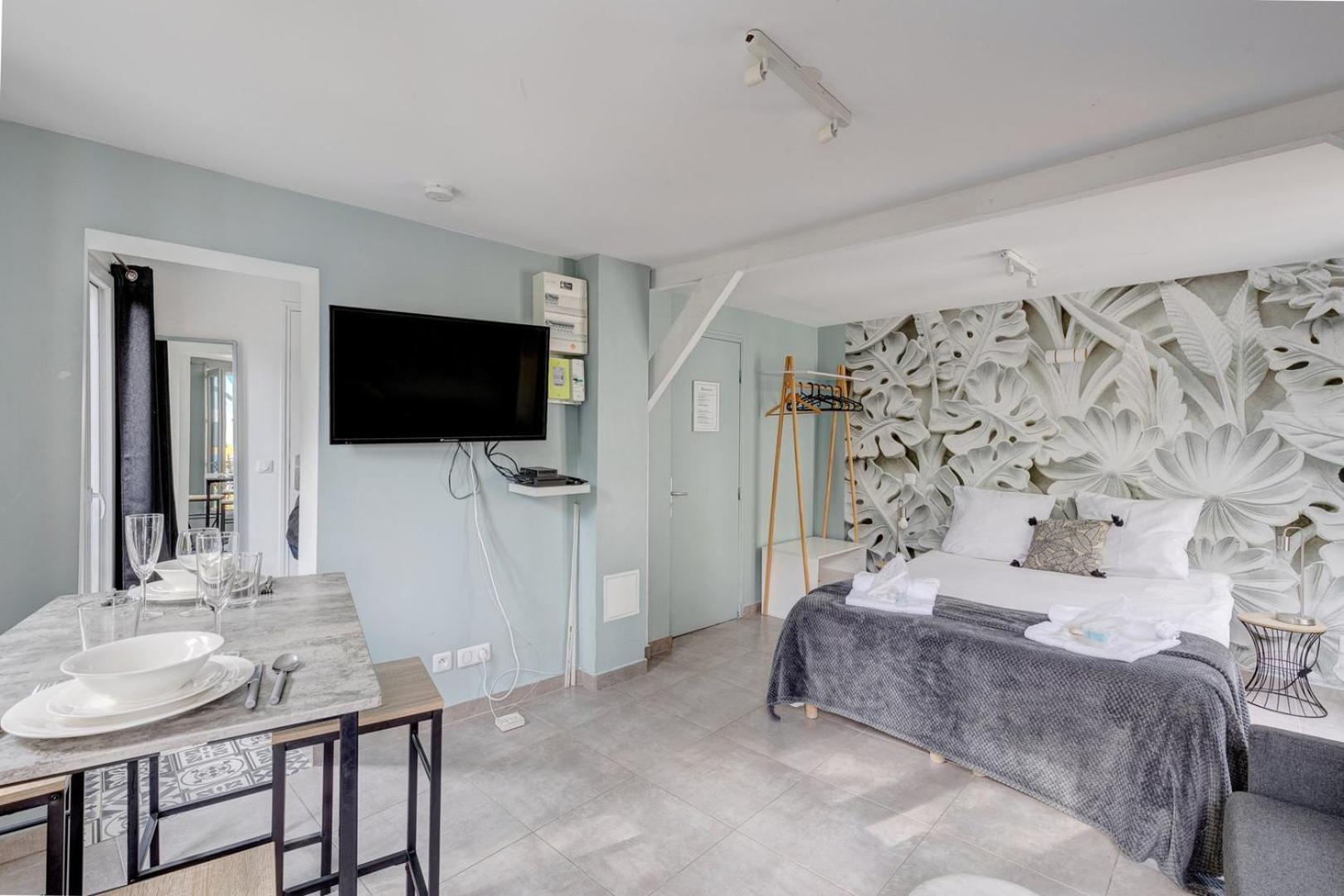 146 Suite Philippe, Large Studio, Paris Center Esterno foto